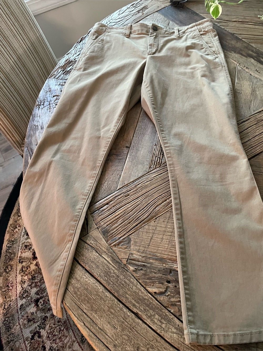 Women’s Gap Tan Pants Excellent Condition Size 6